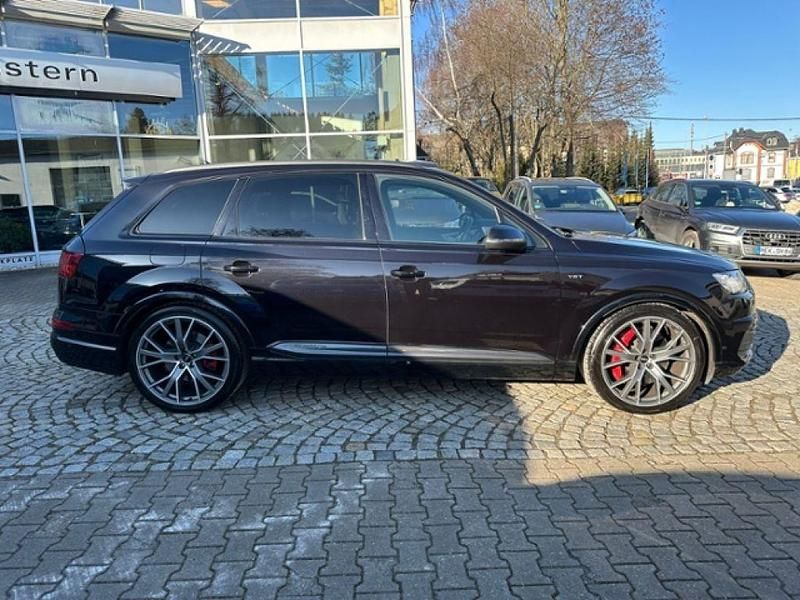 Gebraucht Audi SQ7 435 PS (319 kW) 2018 Orcaschwarz metallic (metallic) SUV