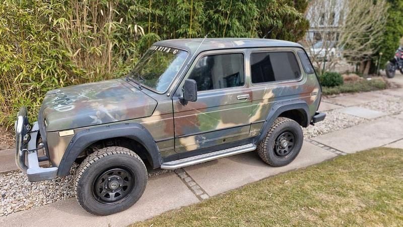 Gebraucht Lada niva 83 PS (61 kW) 2009 Grün SUV