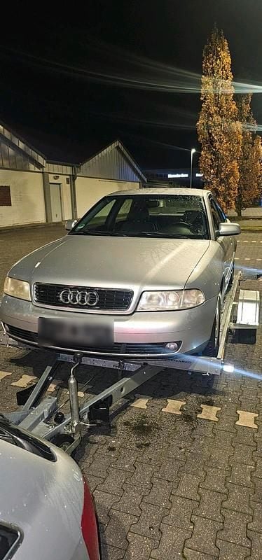 Gebraucht Audi A4 101 PS (74 kW) 1999 Silber Limousine