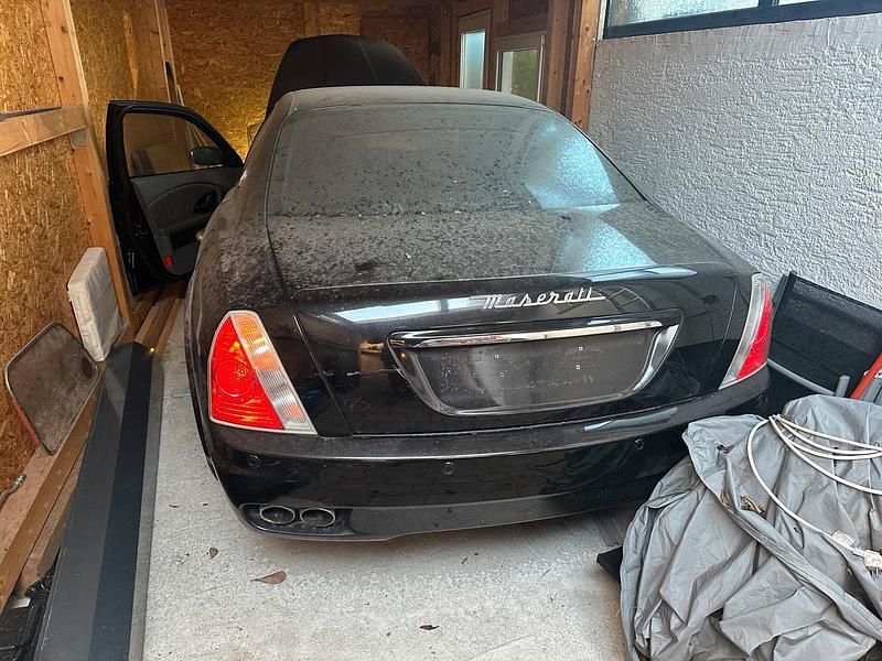 Schwarz Gebraucht 2007 Maserati Quattroporte GT Limousine | 7.000 € - Bild 1/4