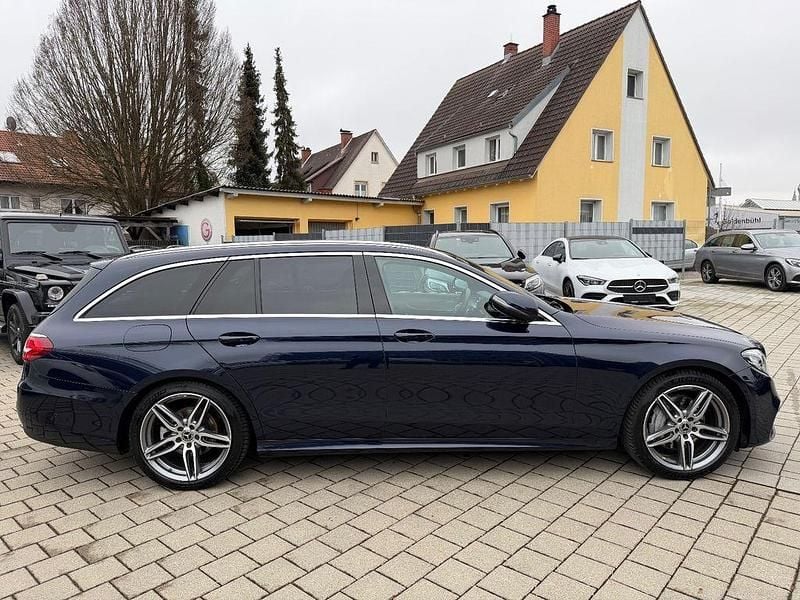 Gebraucht Mercedes E220 AMG 194 PS (142 kW) 2019 Blau Limousine