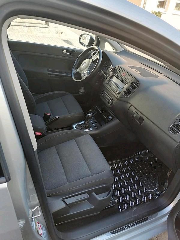 Gebraucht VW Golf VI 105 PS (77 kW) 2011 Silber Kleinwagen