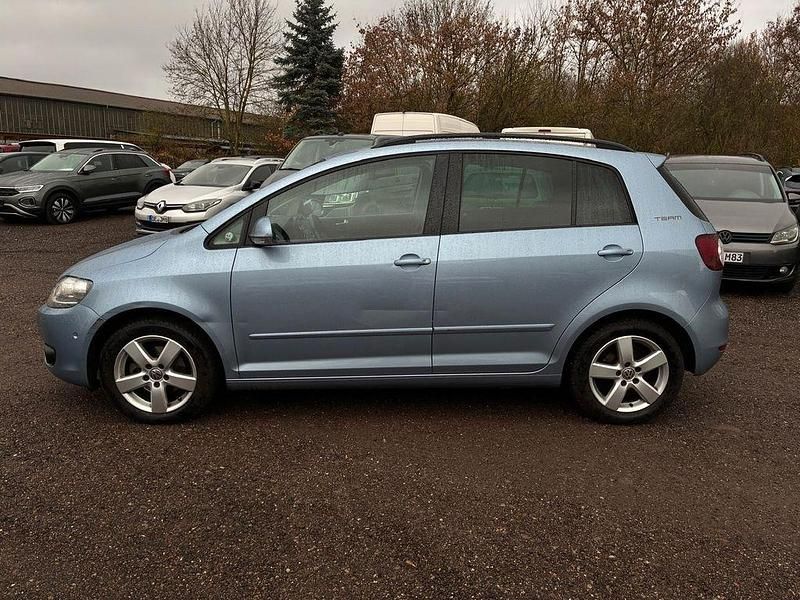 Blau Gebraucht 2010 VW Golf Plus Cross Team Van / Kleinbus | 5.980 € (Guter Preis) - Bild 1/4