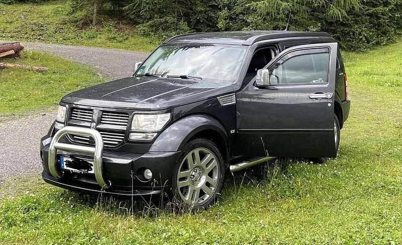 Second-hand Dodge Nitro 264 CP (194 kW) 2011 Negru SUV