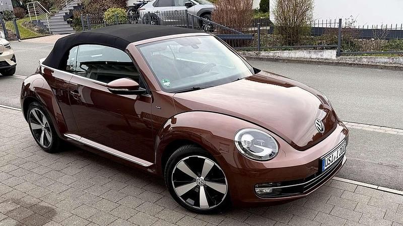Gebraucht VW Beetle Allstar 105 PS (77 kW) 2016 Braun Kleinwagen