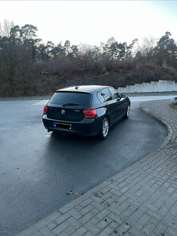 Gebraucht BMW 118 143 PS (105 kW) 2013 Schwarz Kleinwagen