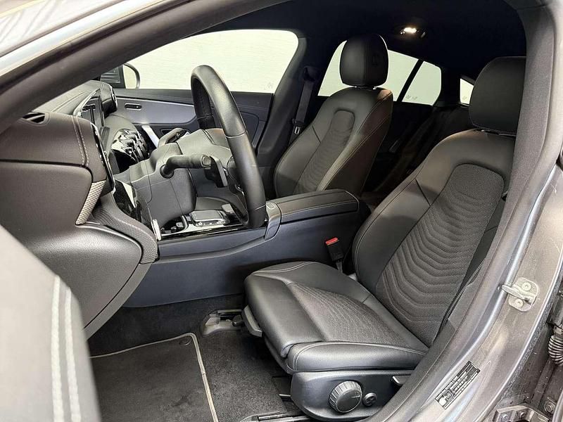 Gebraucht Mercedes CLA220 190 PS (139 kW) 2023 Mountaingrau Limousine