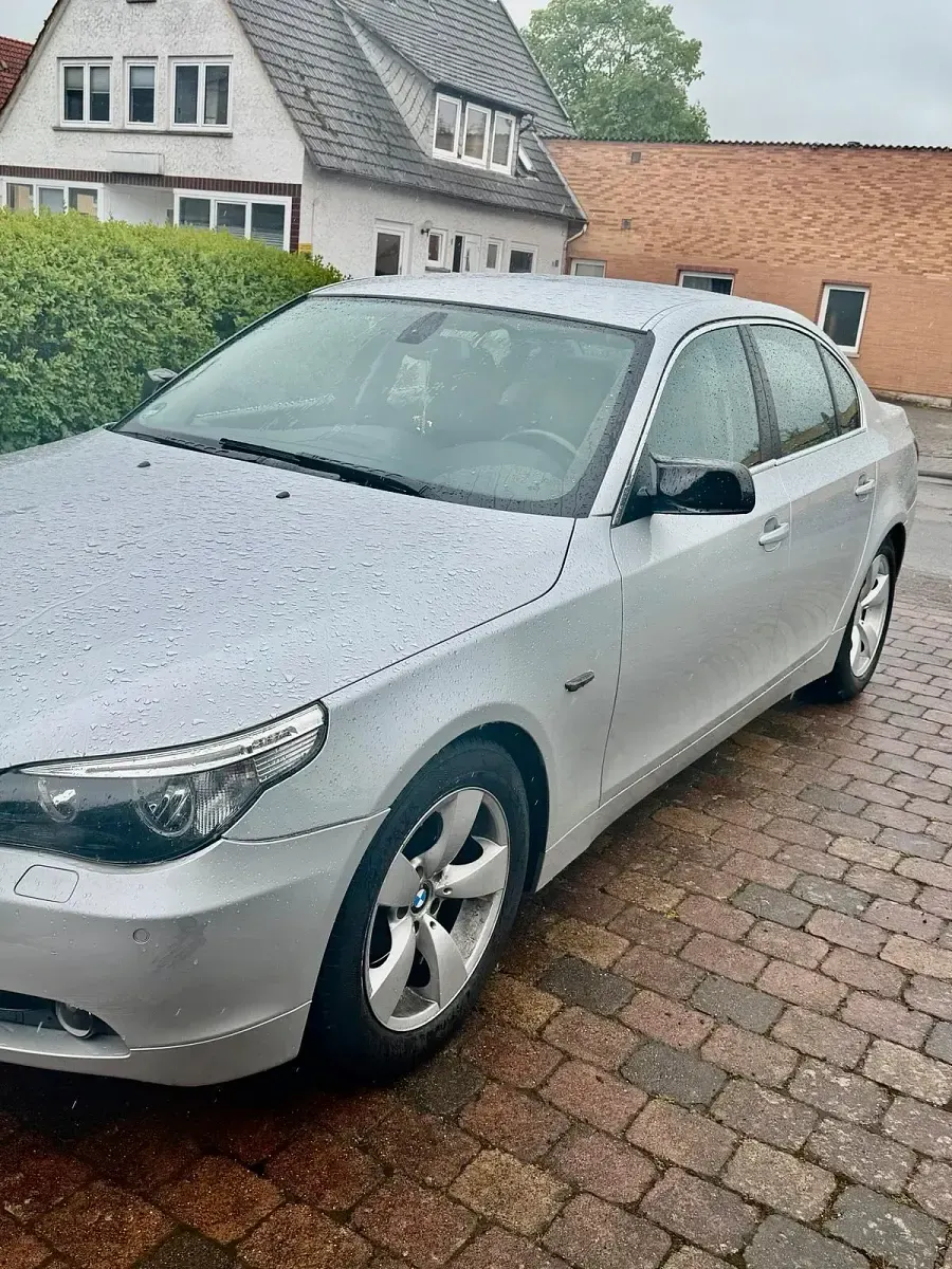 Gebraucht BMW 520 170 PS (125 kW) 2005 Silber Limousine