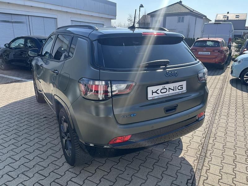 Gebraucht Jeep Compass 180 PS (132 kW) 2022 Grün SUV