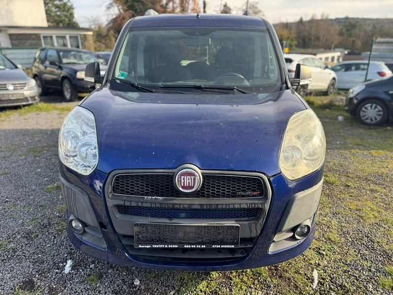 Blau Gebraucht 2011 Fiat Doblò Emotion Van / Kleinbus | 2.399 € (Superpreis) - Bild 1/4