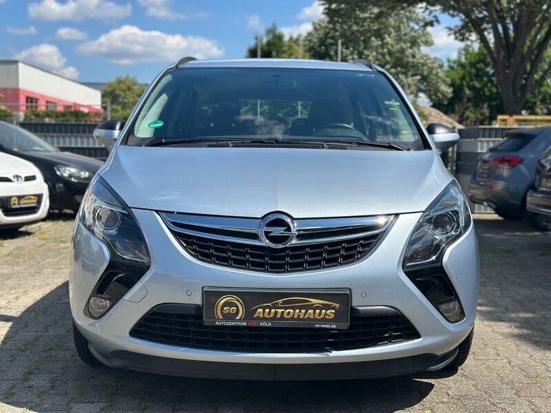 Diamant blau(m2) / diam silb Gebraucht 2015 Opel Zafira Tourer Edition Van / Kleinbus | 12.999 € (Etwas zu teuer) - Bild 1/4
