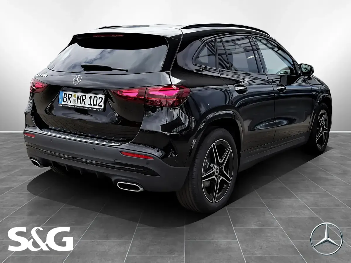 Gebraucht Mercedes GLA200 AMG 120 PS (88 kW) 2026 Unilack nachtschwarz SUV