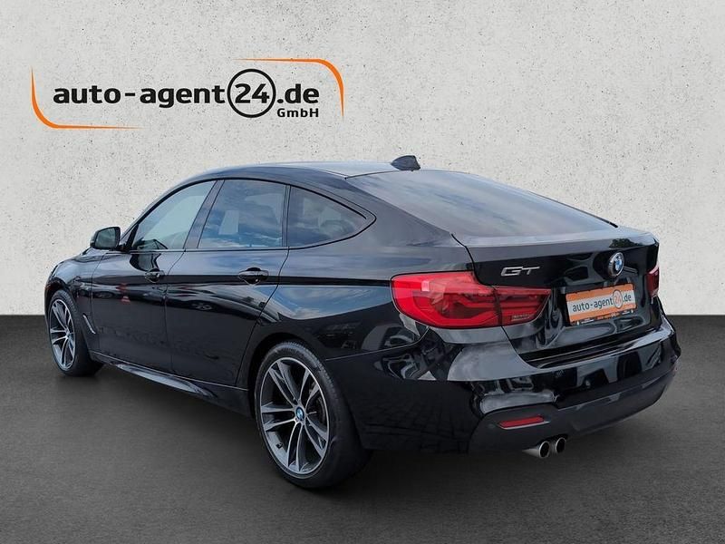 Gebraucht BMW 330 Gran Turismo Shadowline 258 PS (189 kW) 2017 Black sapphire metallic (475) Limousine