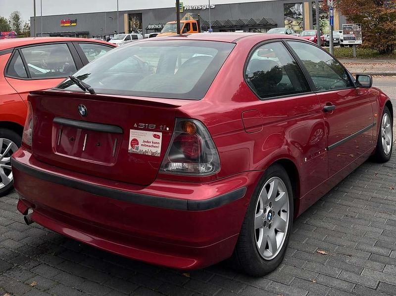 Gebraucht BMW 316 Compact 116 PS (85 kW) 2001 Rot Kleinwagen