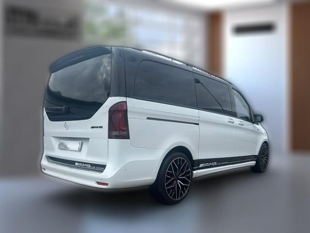Metallic Gebraucht 2023 Mercedes V300 AMG line Van / Kleinbus | 76.180 € - Bild 1/4