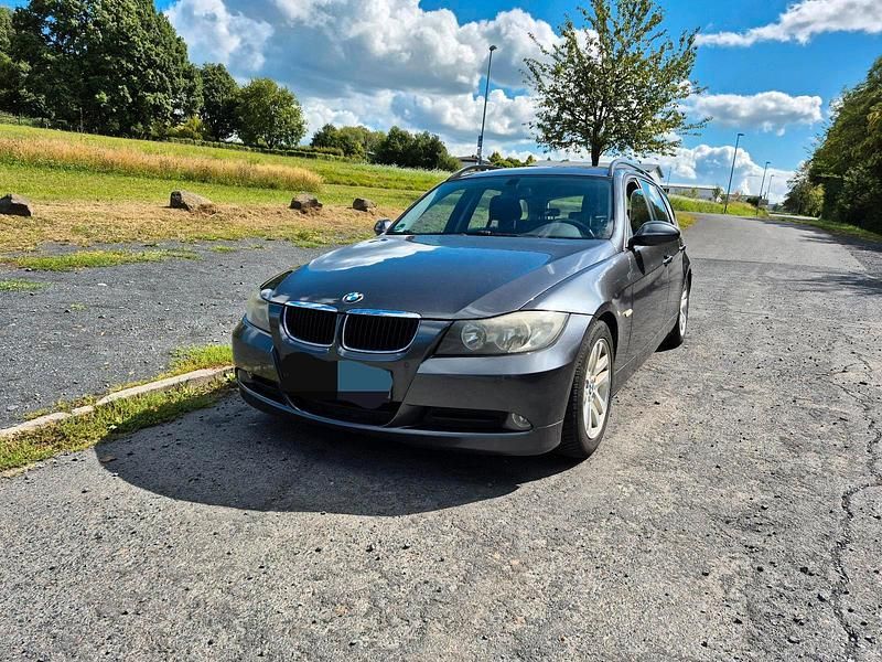 Schwarz Gebraucht 2006 BMW 318 Performance Kombi | 2.900 € (Etwas zu teuer) - Bild 1/4
