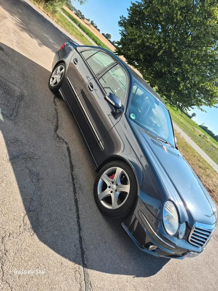 Gebraucht Mercedes E350 292 PS (214 kW) 2008 Andere farben Limousine