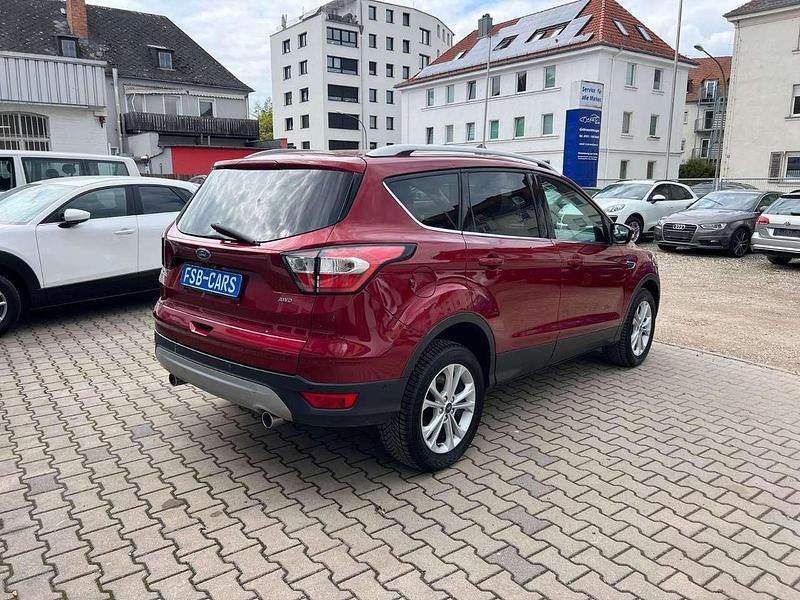 Gebraucht Ford Kuga Titanium 150 PS (110 kW) 2019 Rot SUV