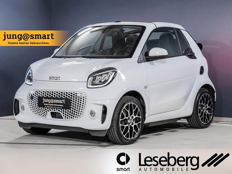 Weiß Gebraucht 2023 Smart ForTwo Electric Drive Pulse Cabrio | 18.960 € (Etwas zu teuer) - Bild 1/4