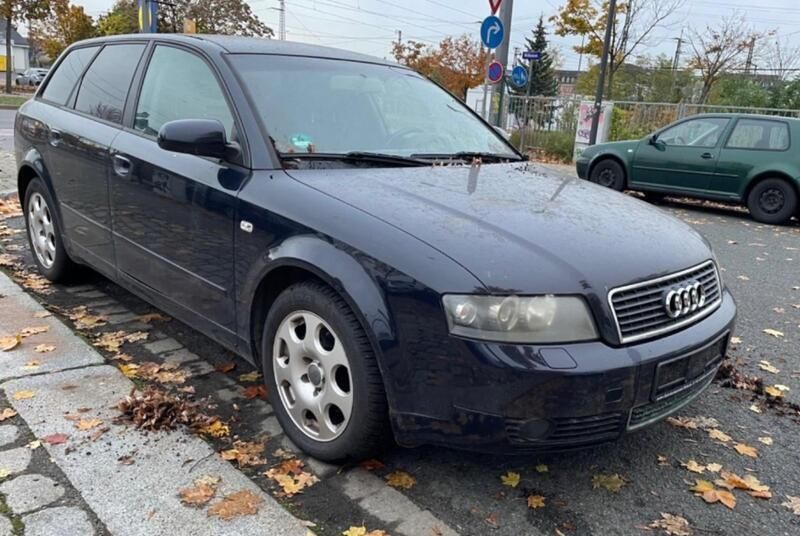 Second-hand Audi A4 131 CP (96 kW) 2004 Albastru Break