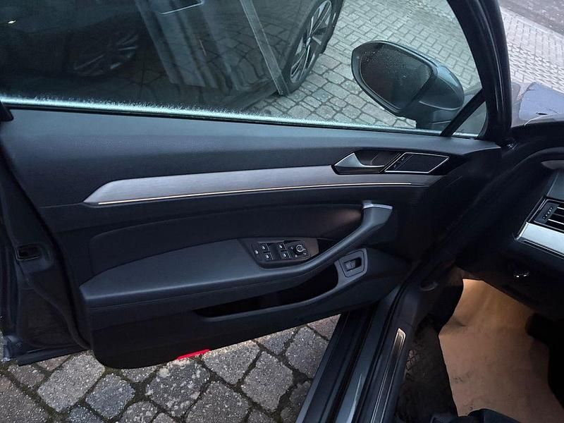 Gebraucht VW Passat 190 PS (139 kW) 2016 Grau Kombi