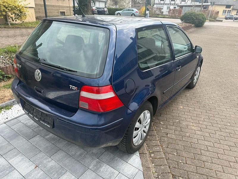 Gebraucht VW Golf IV Pacific 101 PS (74 kW) 2003 Blau Limousine