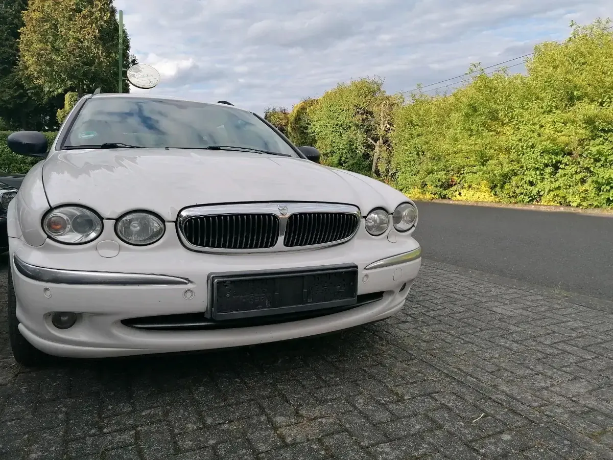 Używany Jaguar X-type 145 KM (106 kW) 2007 Biały Kombi