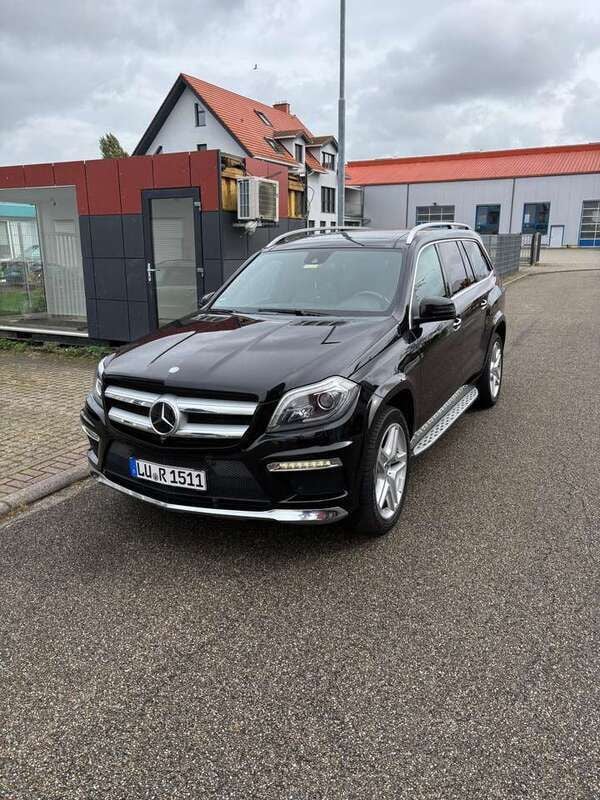 Schwarz Gebraucht 2013 Mercedes GL350 AMG SUV | 25.990 € (Fairer Preis) - Bild 1/4