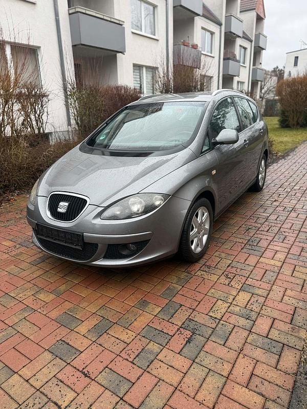 Gebraucht Seat Altea 105 PS (77 kW) 2009 Grün Limousine