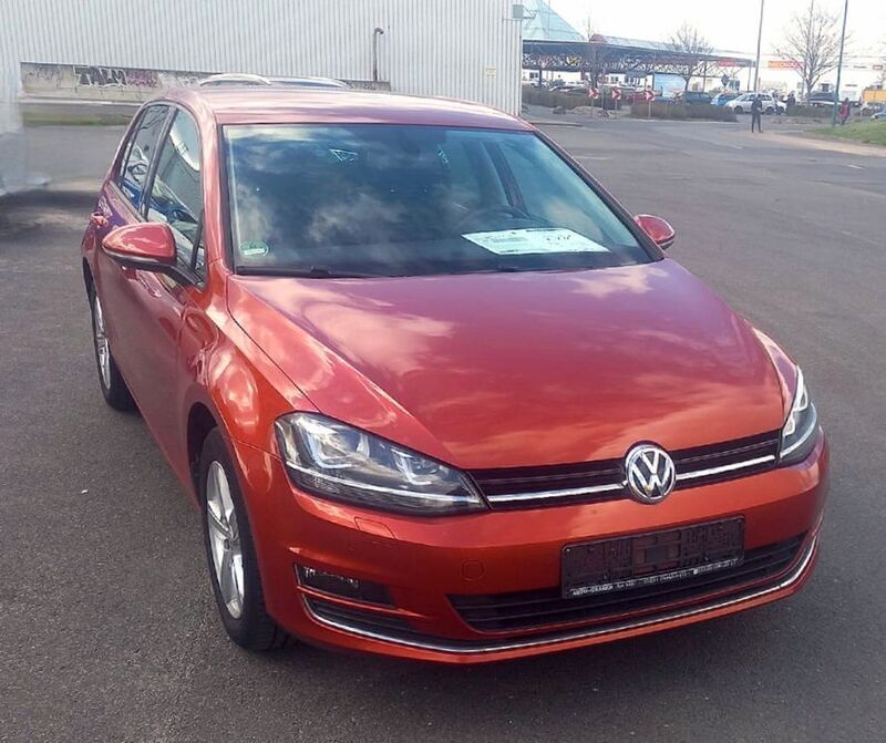 Rot Gebraucht 2016 VW Golf VII Highline Limousine | 13.990 € (Fairer Preis) - Bild 1/4