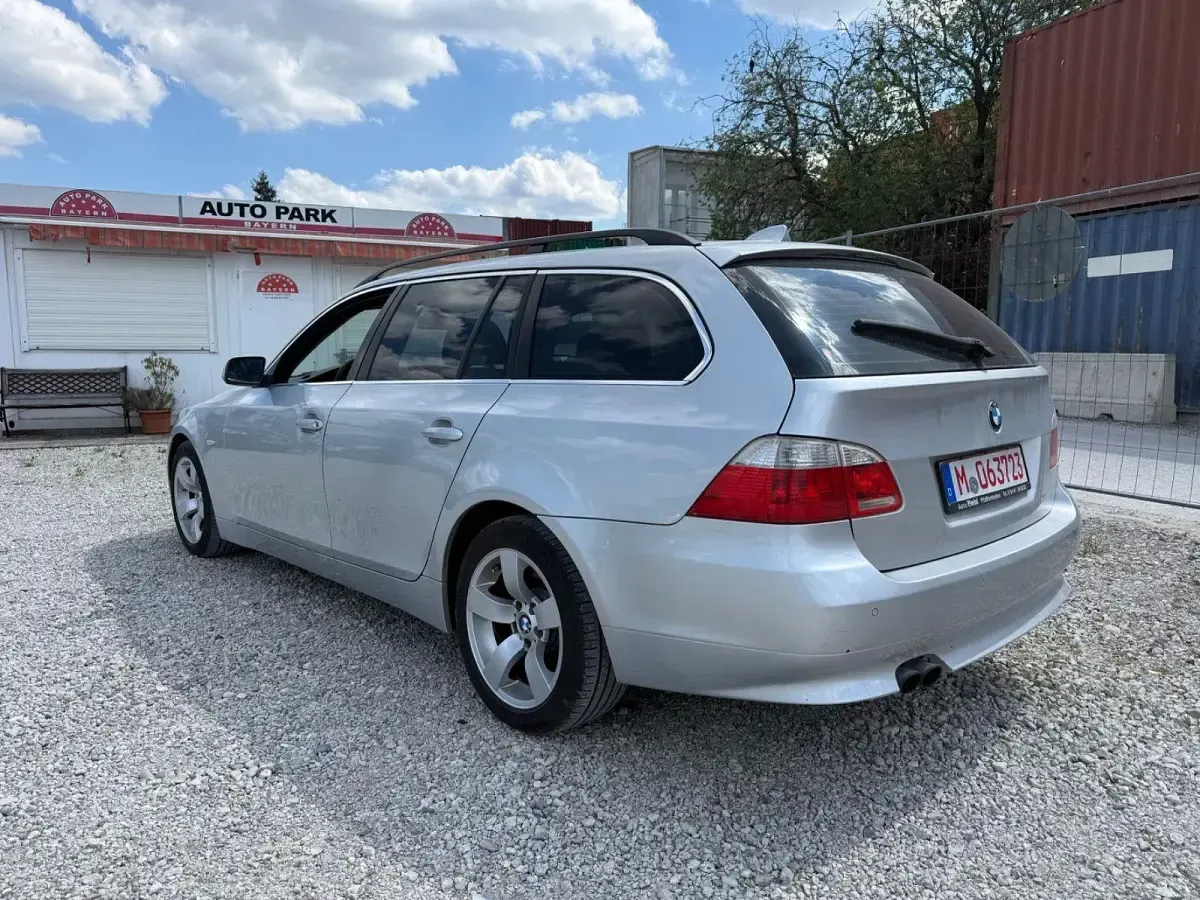 Gebraucht BMW 523 Advantage 177 PS (130 kW) 2007 Silber Kombi