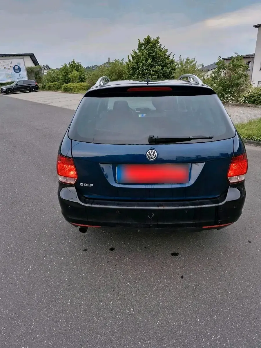 Gebraucht VW Golf VI 122 PS (89 kW) 2011 Blau Kleinwagen