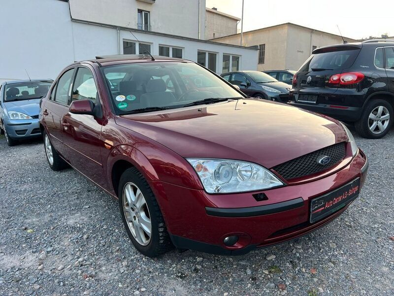 Rot Gebraucht 2001 Ford Mondeo Ghia Limousine | 1.499 € (Guter Preis) - Bild 1/4