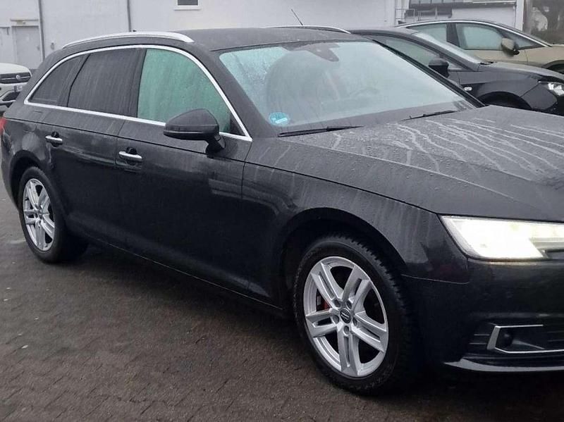Gebraucht Audi A4 Design 150 PS (110 kW) 2016 Brillantschwarz Kombi