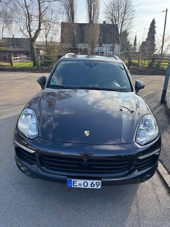 Gebraucht Porsche Cayenne S E-Hybrid 416 PS (305 kW) 2015 Schwarz SUV