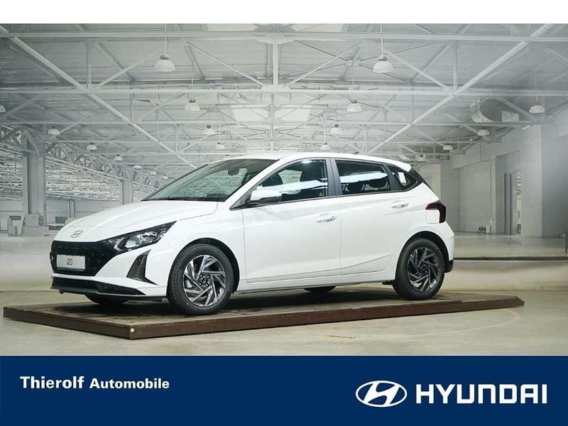 Atlas white Gebraucht 2025 Hyundai i20 Trend Kleinwagen | 24.980 € (Teuer) - Bild 1/4
