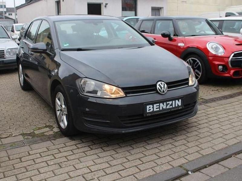 Gebraucht VW Golf VII 140 PS (102 kW) 2014 Uranograu Limousine