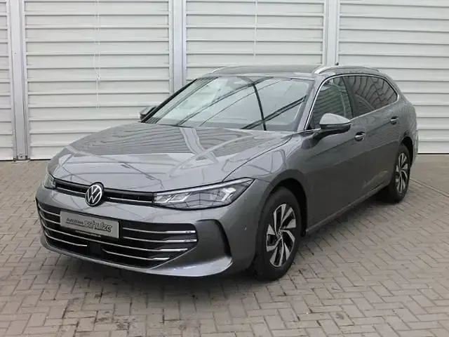 Gebraucht VW Passat Business 150 PS (110 kW) 2025 Grau Limousine