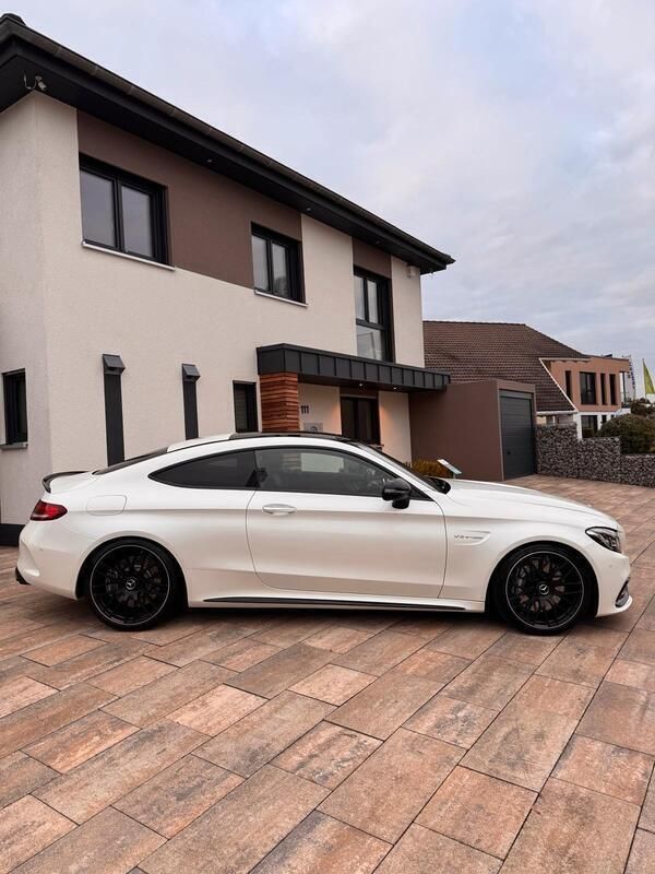 Weiß Gebraucht 2018 Mercedes C63 AMG AMG Coupé | 59.000 € (Guter Preis) - Bild 1/4
