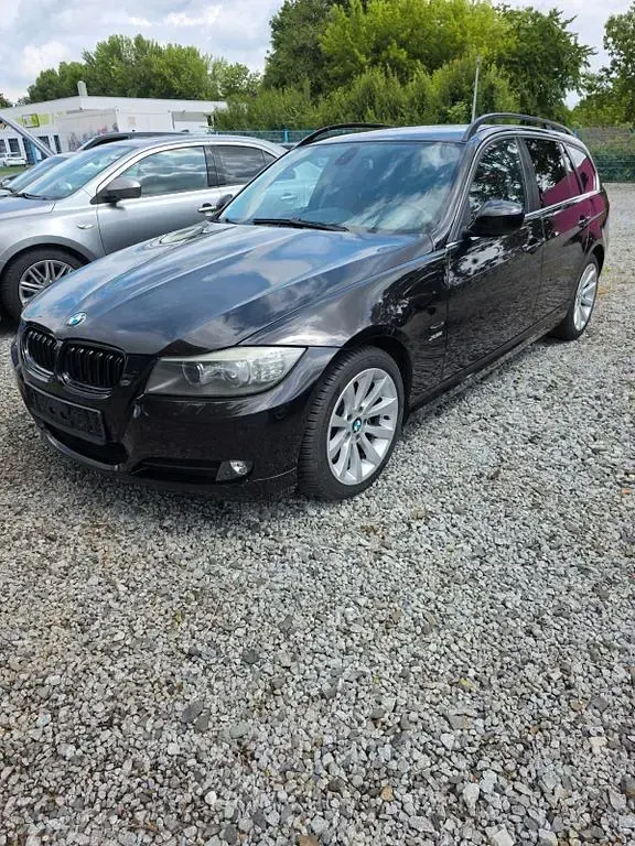 Gebraucht BMW 330 245 PS (180 kW) 2009 Violett Kombi