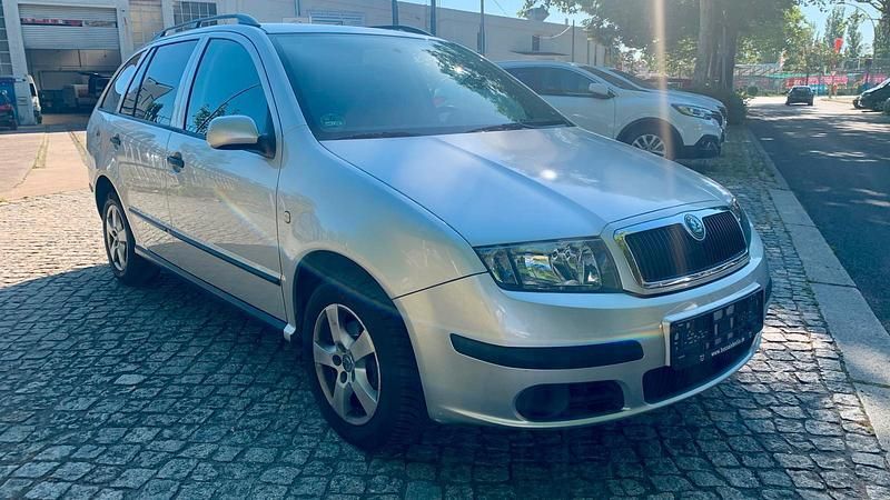 Silber Gebraucht 2005 Skoda Fabia Kombi | 1.480 € (Fairer Preis) - Bild 1/4
