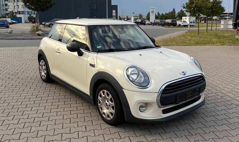 Weiß Gebraucht 2015 Mini ONE Kleinwagen | 5.450 € (Guter Preis) - Bild 1/4