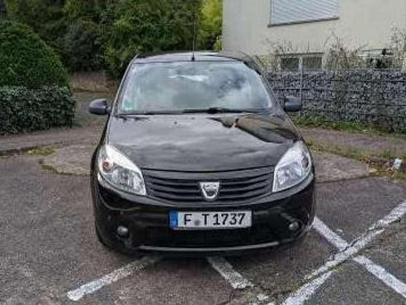 Gebraucht Dacia Sandero 75 PS (55 kW) 2012 Schwarz Limousine