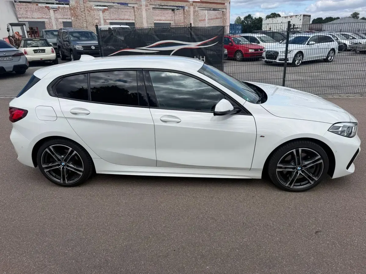 Gebraucht BMW 120 M Sport 190 PS (139 kW) 2021 Weiß Kleinwagen