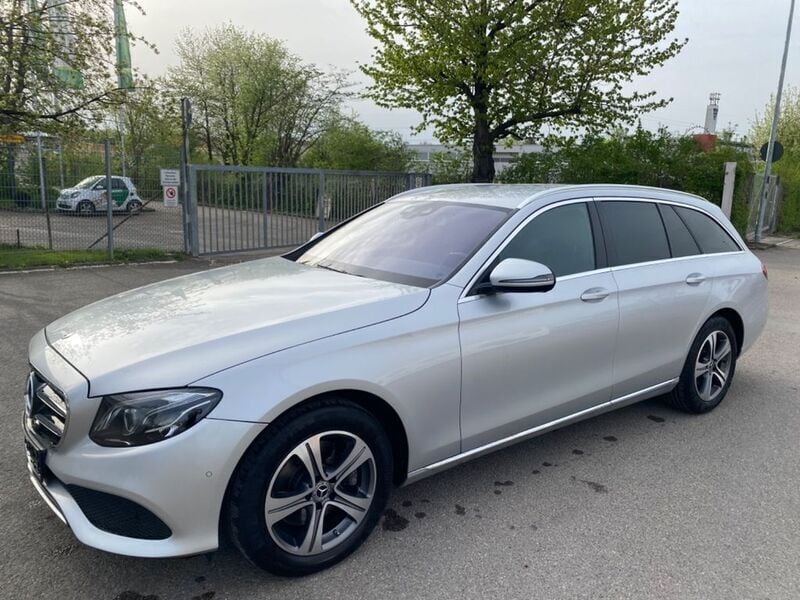 Gebraucht Mercedes E220 194 PS (142 kW) 2019 Silber Limousine