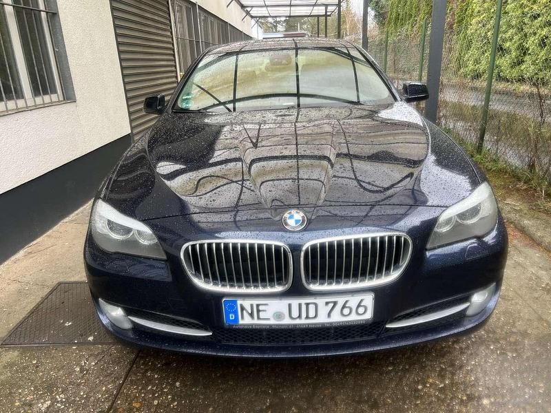 Gebraucht BMW 525 204 PS (150 kW) 2010 Blau Limousine