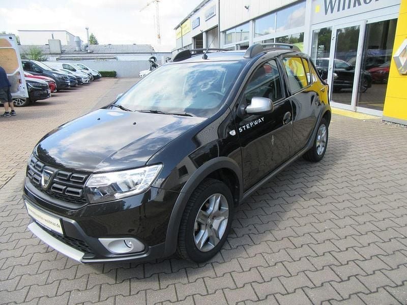 Schwarz Gebraucht 2020 Dacia Sandero Prestige Kleinwagen | 13.480 € (Guter Preis) - Bild 1/4