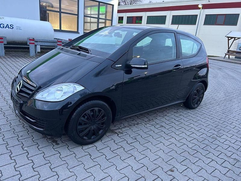 Gebraucht Mercedes A160 95 PS (69 kW) 2010 Schwarz Limousine