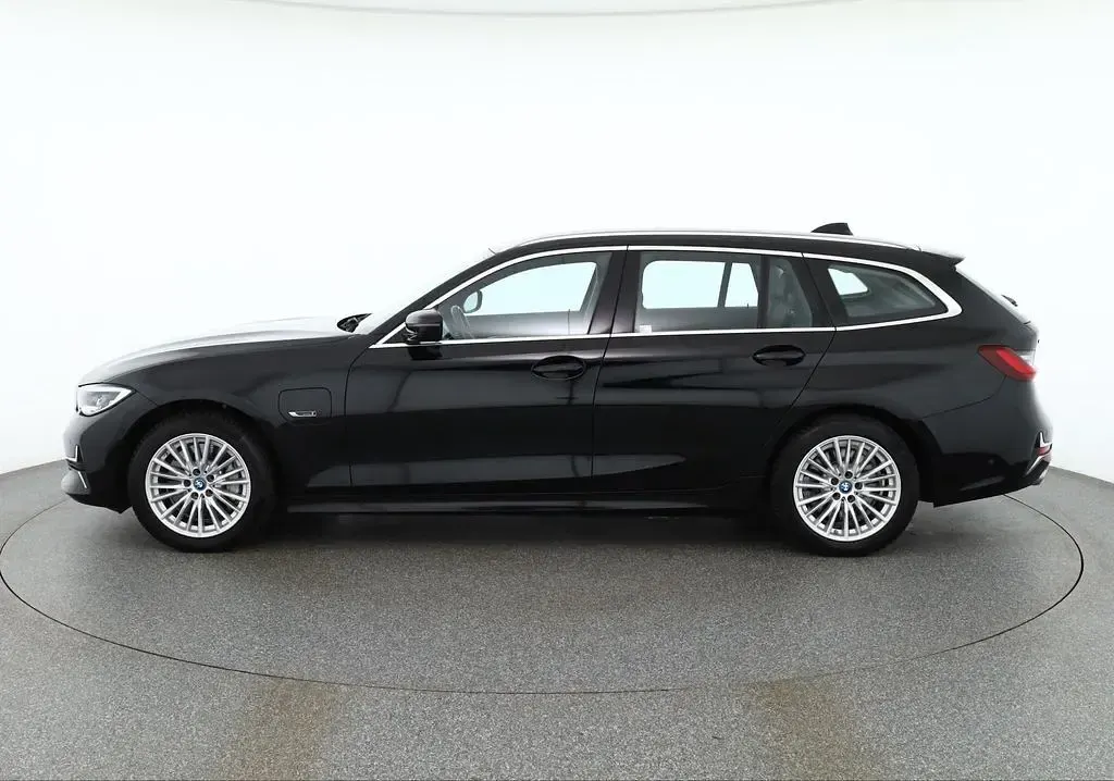 Gebraucht BMW 330 Luxury Line 252 PS (185 kW) 2021 Schwarz Limousine