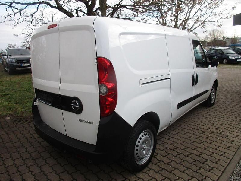 Gebraucht Opel Combo 95 PS (69 kW) 2016 Weiß Van / Kleinbus